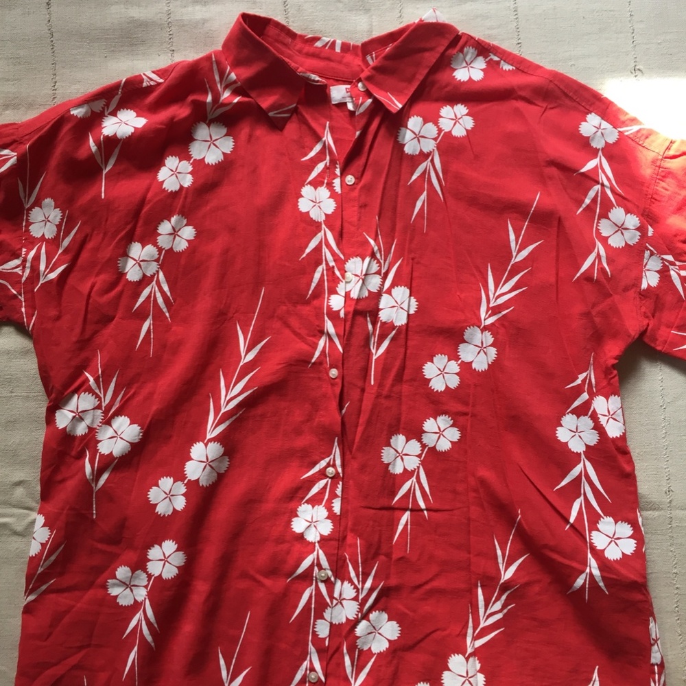 Levi's Hawaiian Print Button Up Tee